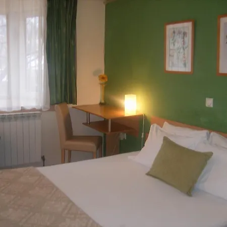 Hotel 7 Skopje Room photo