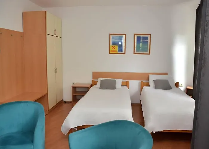 Hotel 7