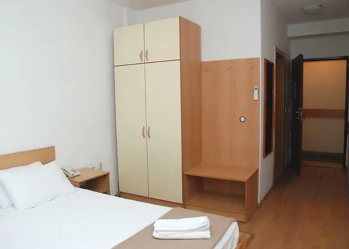 Hotel 7
